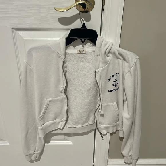 Brandy Melville Cropped sweatshirt - Picture 2 of 5